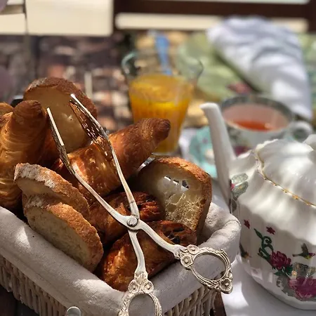 Casa Di Jade Bed & Breakfast